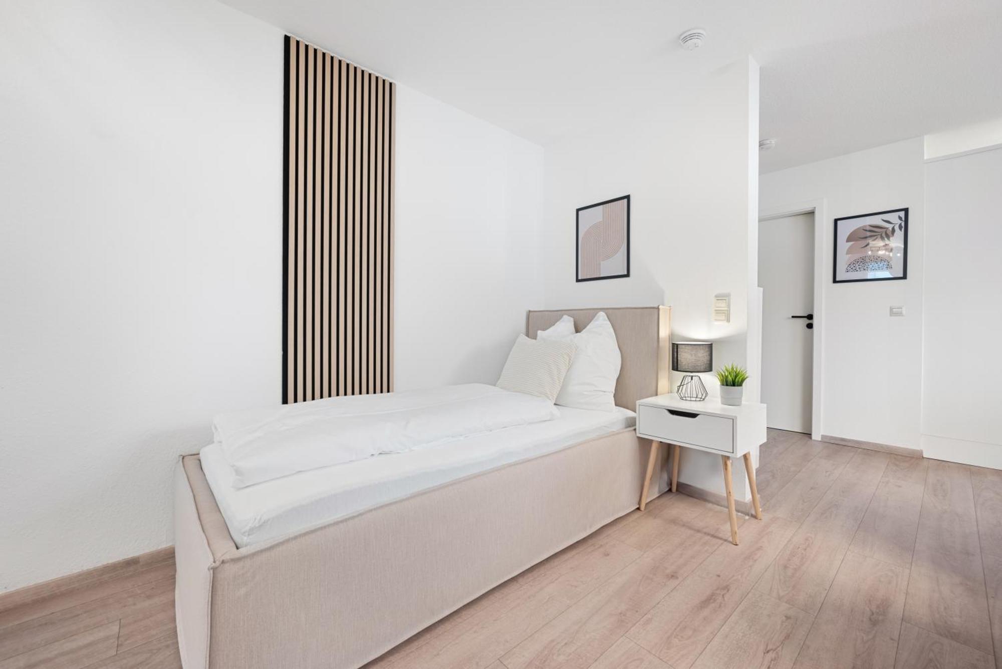 Malu Rooms - Im Stadtzentrum, Smarttv, Netflix, 24H Checkin Лудвигсбург Екстериор снимка