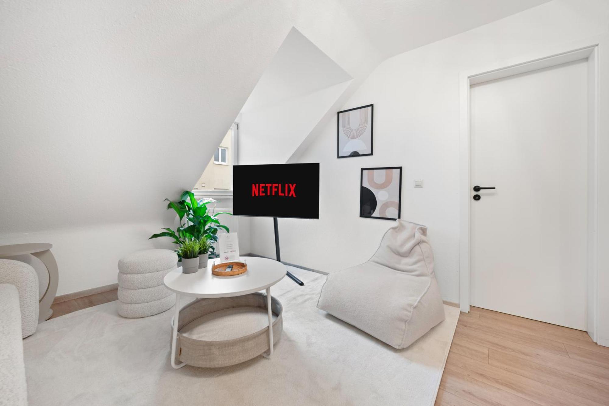 Malu Rooms - Im Stadtzentrum, Smarttv, Netflix, 24H Checkin Лудвигсбург Екстериор снимка