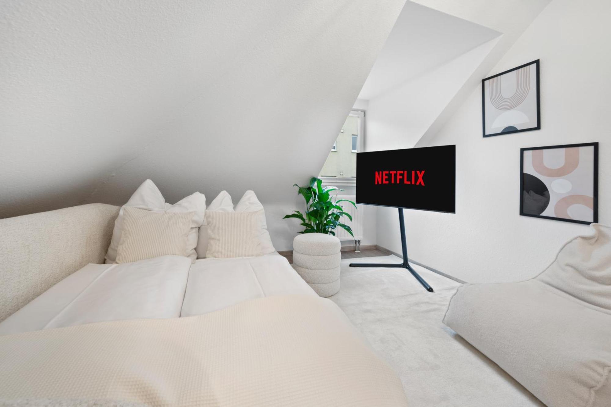 Malu Rooms - Im Stadtzentrum, Smarttv, Netflix, 24H Checkin Лудвигсбург Екстериор снимка