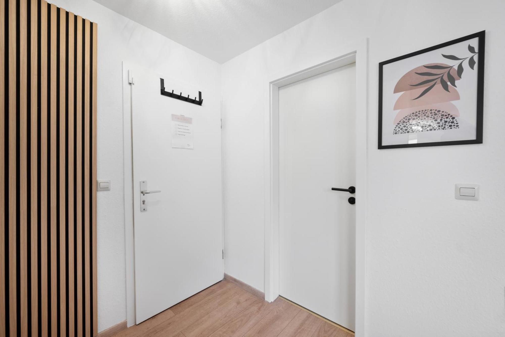 Malu Rooms - Im Stadtzentrum, Smarttv, Netflix, 24H Checkin Лудвигсбург Екстериор снимка